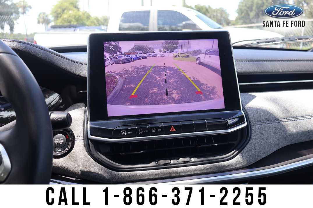 Used 2024 Jeep Compass Latitude w/ Altitude Special Edition AWD/4WD image 37