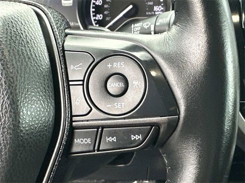 Used 2022 Toyota Camry XSE image 16
