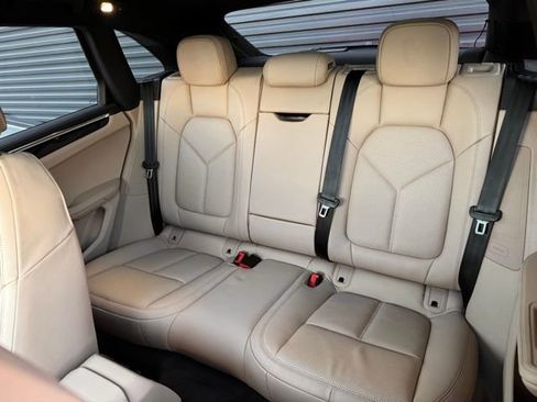 New 2026 Porsche Macan S image 37