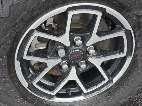 Used 2024 Jeep Wrangler Unlimited Rubicon w/ Safety Group image 20