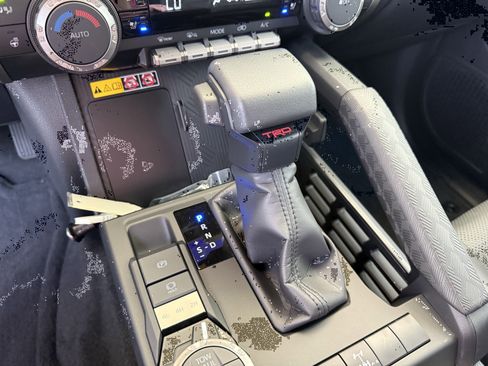 Certified 2025 Toyota 4Runner TRD Off-Road Premium image 17