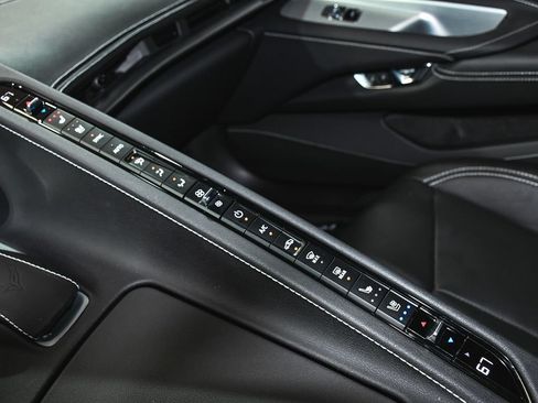 Used 2023 Chevrolet Corvette Stingray Preferred Cpe RWD image 34