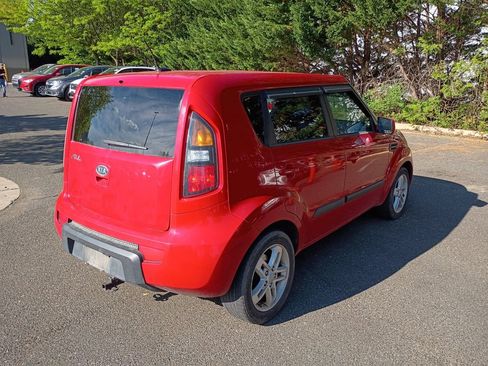 Used 2011 Kia Soul + w/ Audio Pkg image 5
