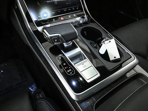 Certified 2025 Audi Q8 Prestige w/ Prestige Package image 12