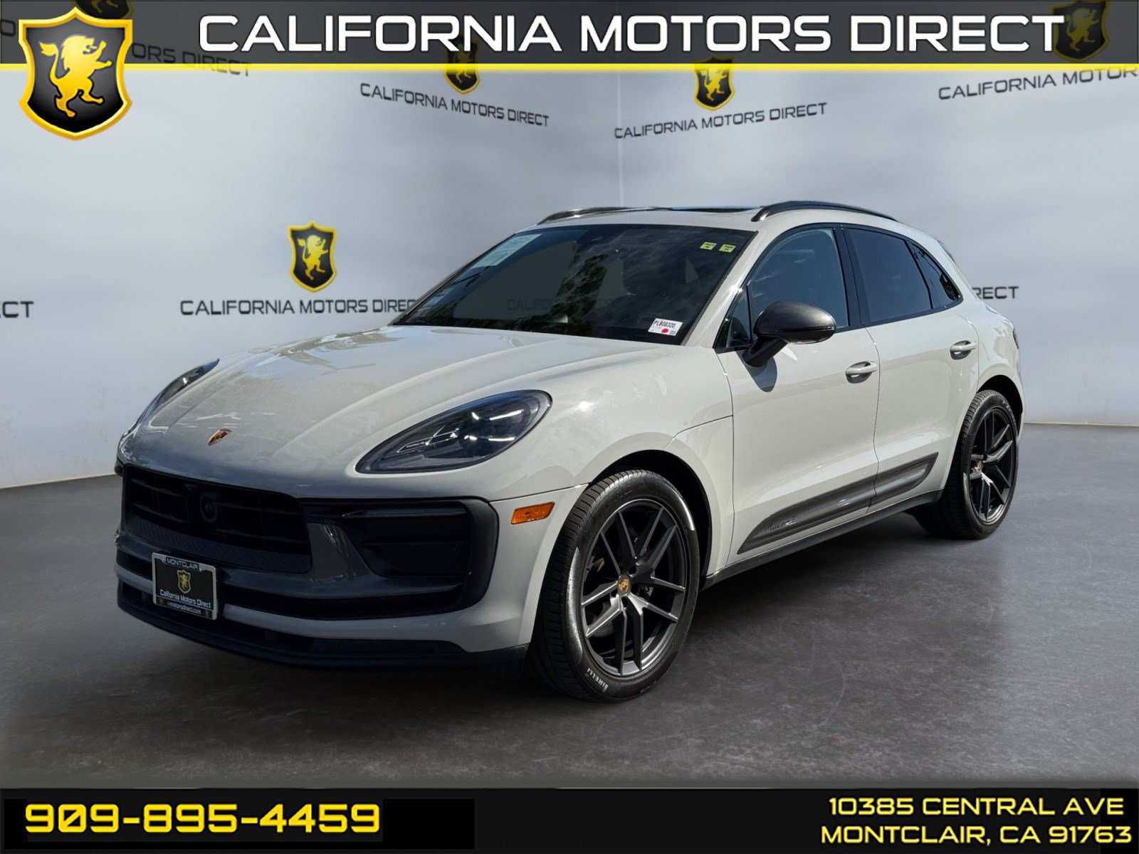 Used 2023 Porsche Macan AWD/4WD image 1