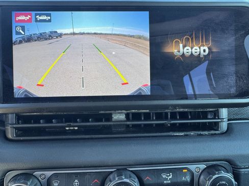 Used 2024 Jeep Gladiator Rubicon image 20