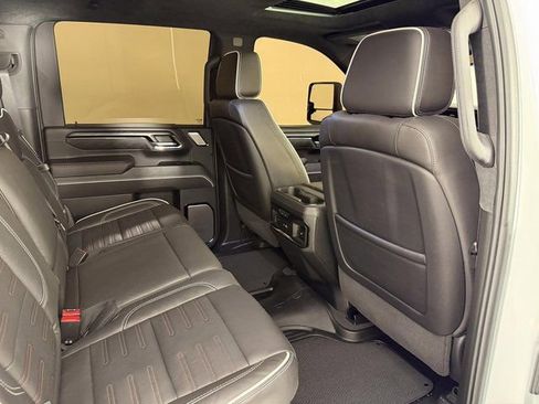 Used 2024 GMC Sierra 2500 AT4X image 23