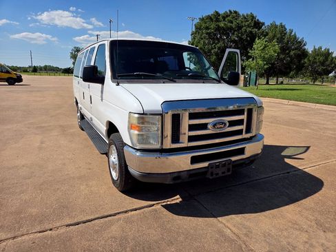 Used 2011 Ford E-150 and Econoline 150 Wagon RWD image 37