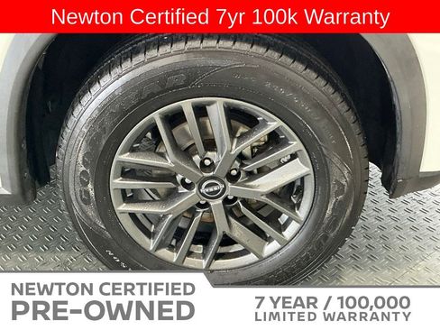 Used 2023 Nissan Rogue S FWD image 39