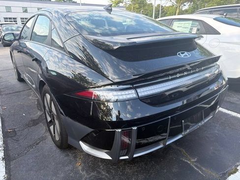 Used 2024 Hyundai Ioniq 6 SE RWD image 7
