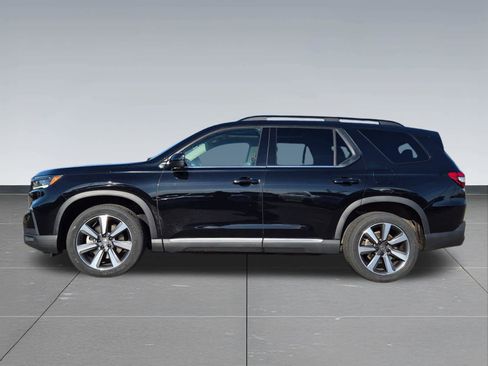 Certified 2023 Honda Pilot Touring image 3