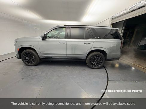 Used 2023 Cadillac Escalade Sport Platinum w/ LPO, ONYX Package image 2