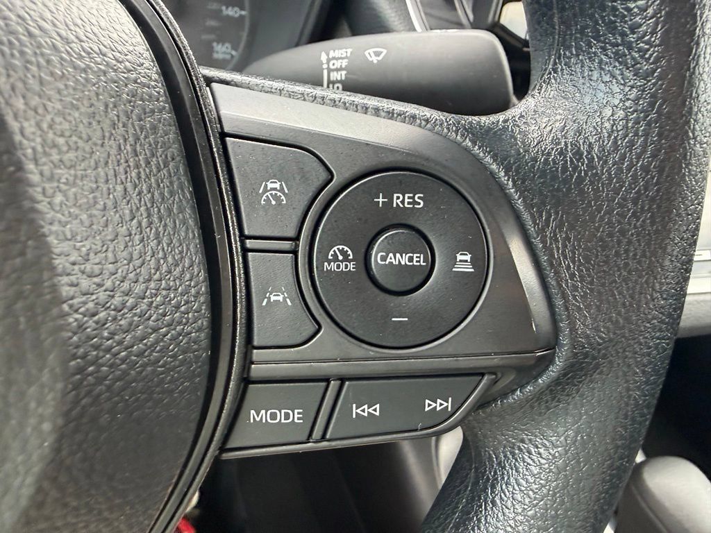 Used 2025 Toyota Corolla LE FWD image 20