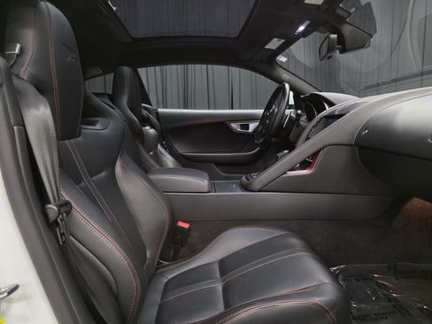 Used 2016 Jaguar F-TYPE R image 2