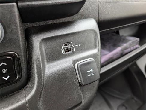 Used 2023 RAM ProMaster 2500 image 25