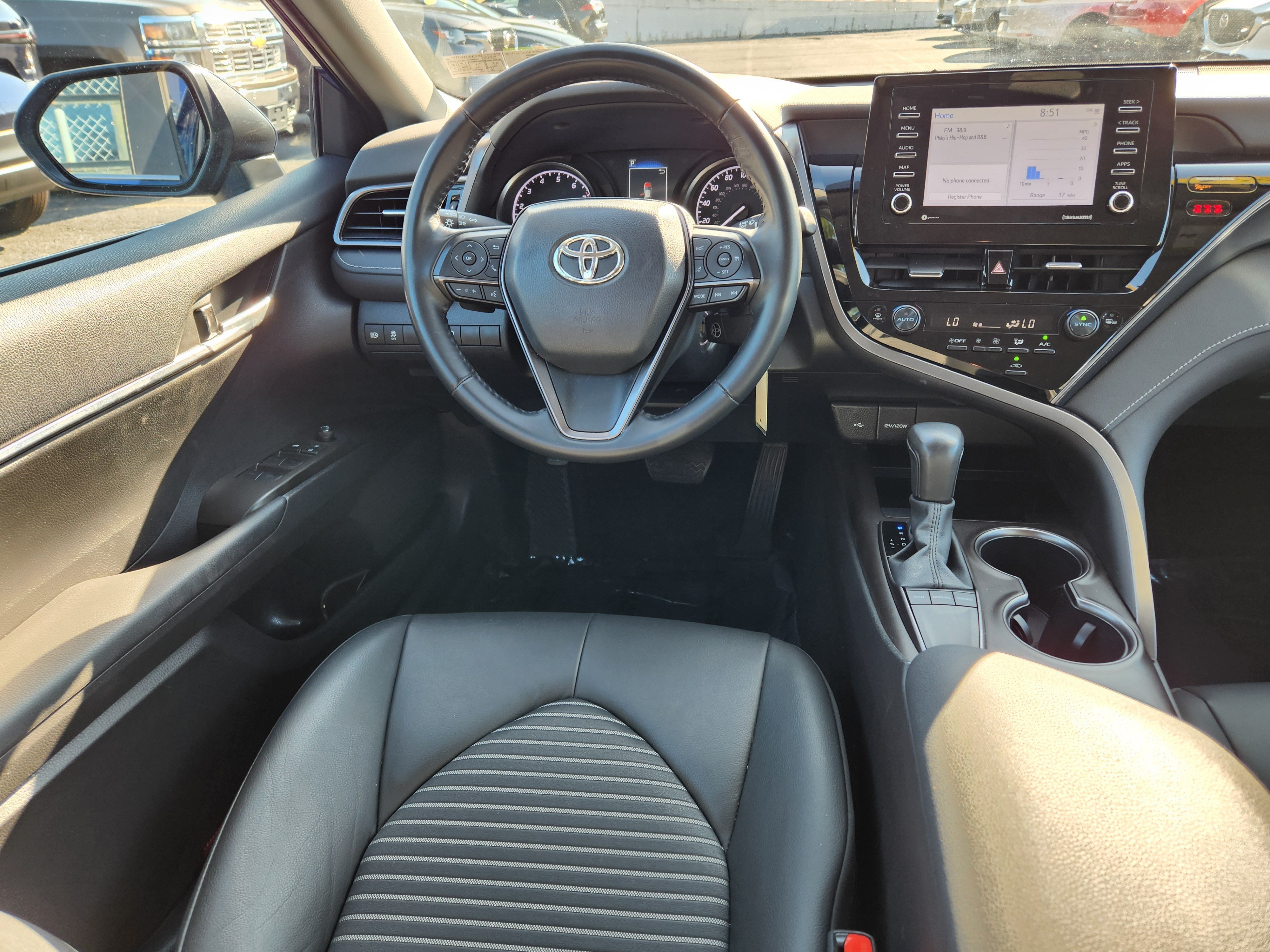 Used 2024 Toyota Camry SE FWD image 13