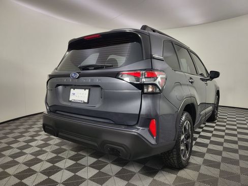 Used 2025 Subaru Forester AWD/4WD image 5