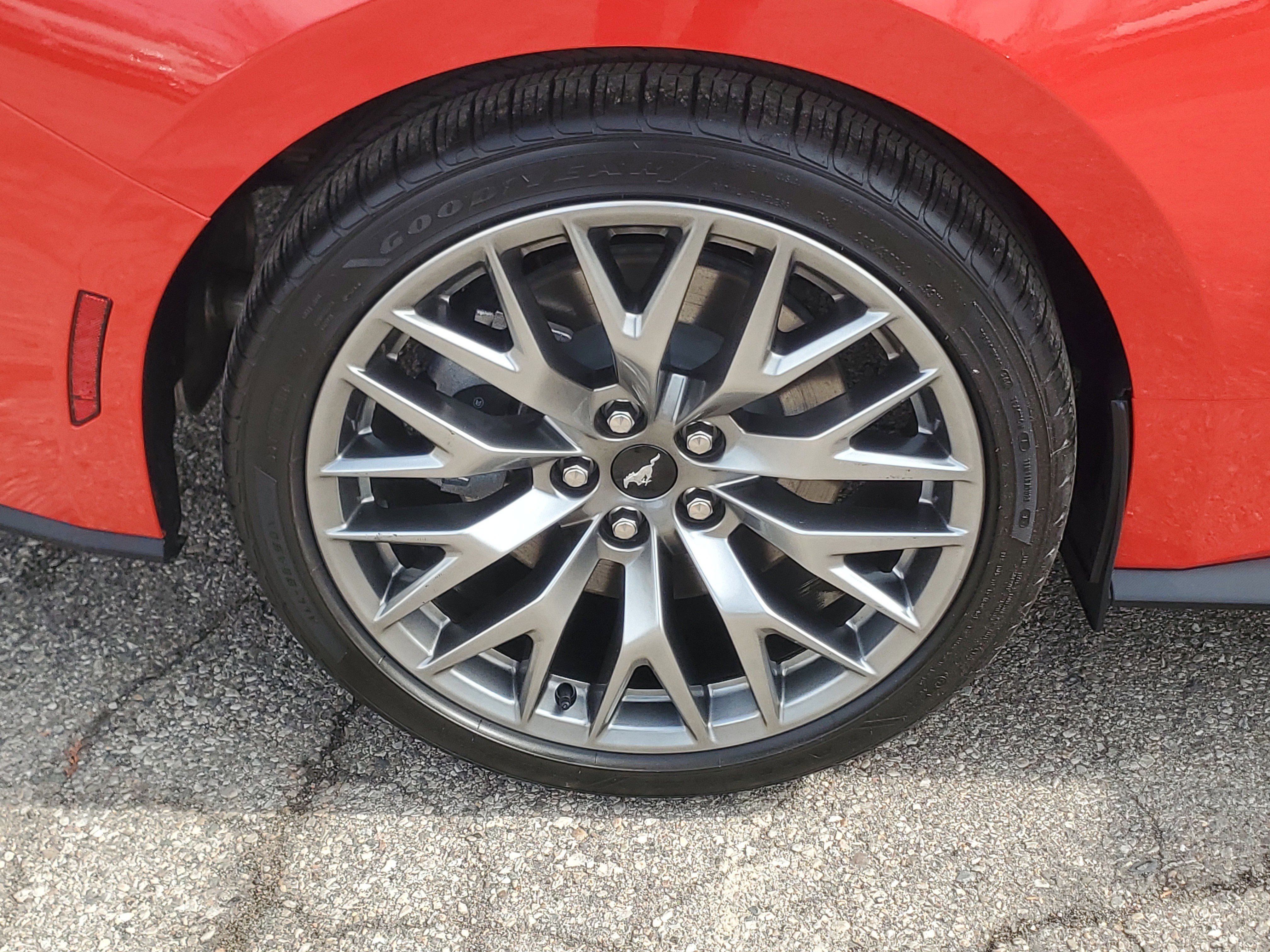 Used 2025 Ford Mustang GT Premium RWD image 7