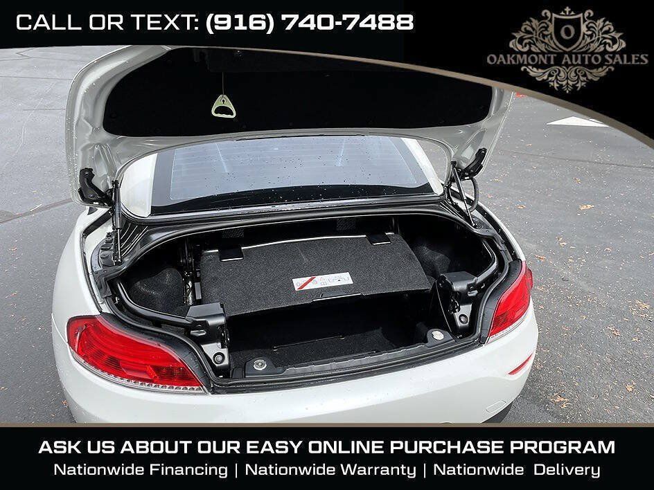 Used 2016 BMW Z4 sDrive35i RWD image 12