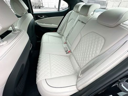 Certified 2025 Genesis G70 3.3T Advanced w/ Sport Prestige Package image 17