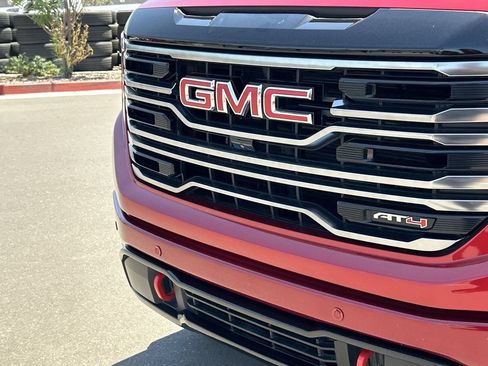 Used 2025 GMC Sierra 1500 AT4 w/ AT4 Premium Package AWD/4WD image 30