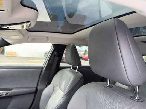 Used 2023 Lexus RZ 450e Premium w/ Accessory Package (Z1) image 9