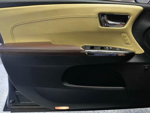 Used 2017 Toyota Avalon Limited w/ Carpet Mat Package FWD image 7
