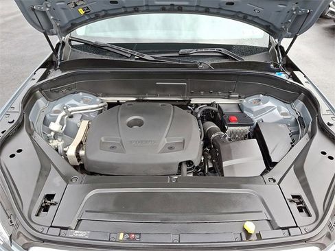 Used 2022 Volvo XC90 T5 Momentum w/ Climate Package image 26