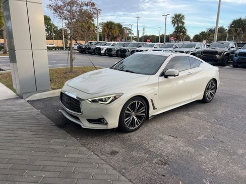 Used 2017 INFINITI Q60 w/ Premium Plus Package 3.0T image 2
