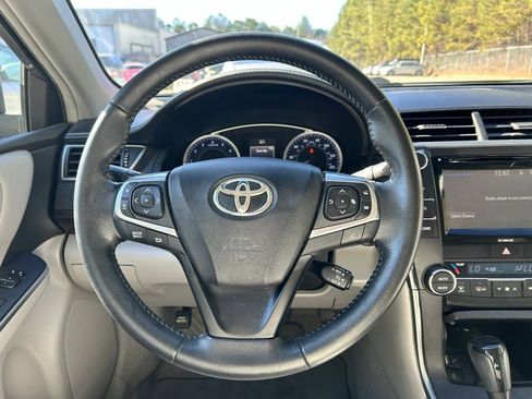 Used 2016 Toyota Camry XLE image 6