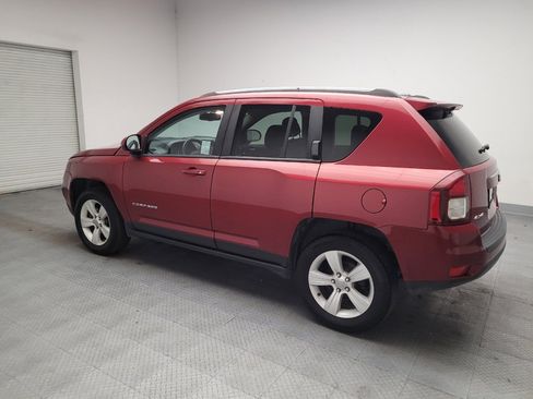 Used 2017 Jeep Compass Latitude AWD/4WD image 3