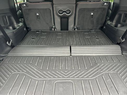 Used 2025 Honda Pilot Sport image 19