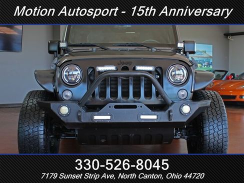 Used 2016 Jeep Wrangler Sport w/ Quick Order Package 24S AWD/4WD image 3
