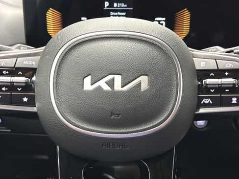 Used 2025 Kia Sorento S w/ Panoramic Sunroof Package AWD/4WD image 16