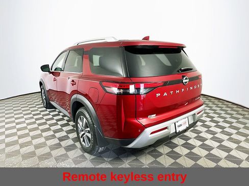 Used 2023 Nissan Pathfinder SL AWD/4WD image 8