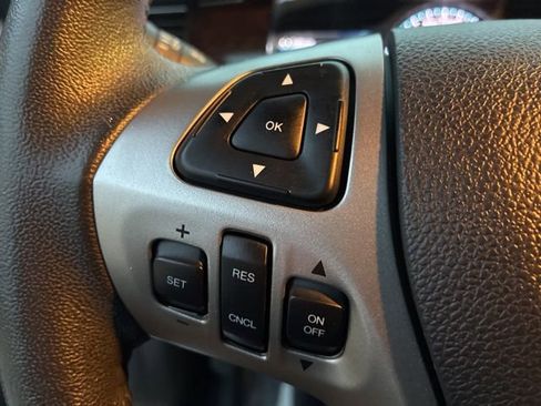 Used 2017 Ford Taurus Limited image 31