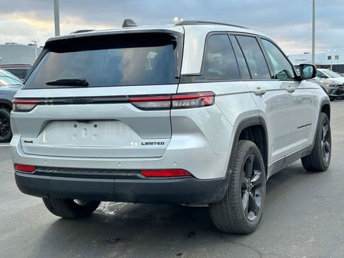 New 2025 Jeep Grand Cherokee Limited w/ Black Appearance Package image 7