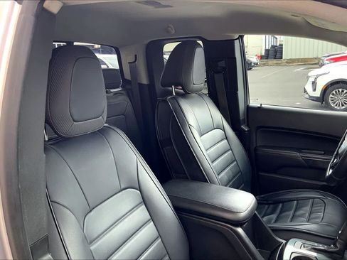 Used 2016 GMC Canyon SLE w/ All Terrain Package image 14