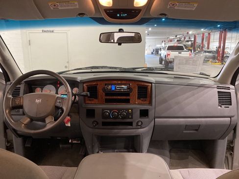 Used 2006 Dodge Ram 2500 Truck SLT w/ Quad Cab Big Horn Value Group image 11