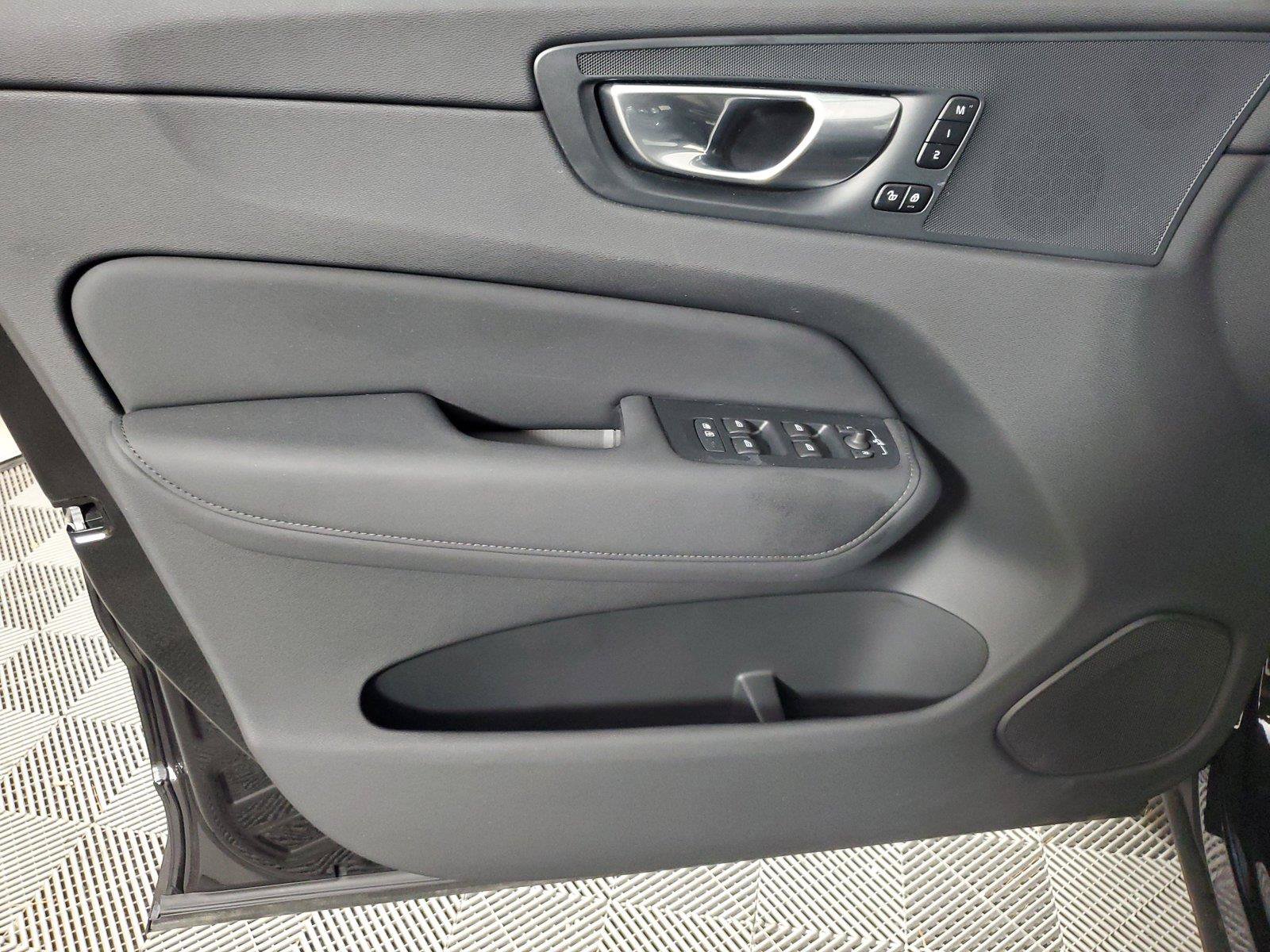 Certified 2026 Volvo XC60 B5 Plus AWD/4WD image 19