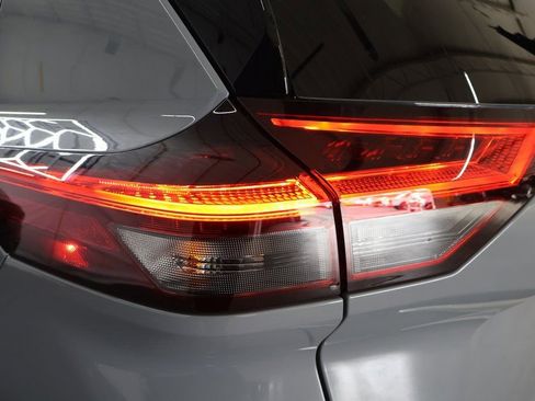 Used 2024 Nissan Rogue Platinum w/ Platinum Premium Package image 28