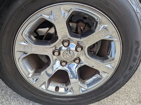 Used 2017 RAM 1500 Laramie image 27