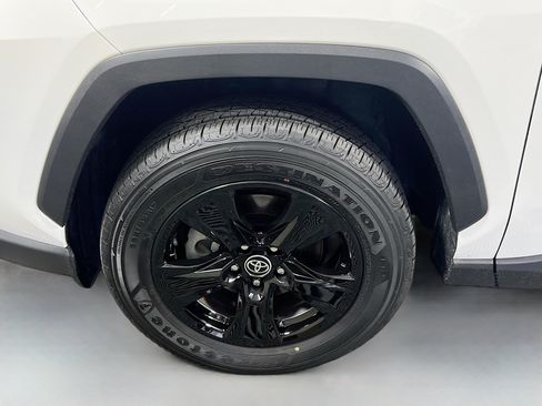 Used 2025 Toyota RAV4 XLE w/ Convenience Package AWD/4WD image 13