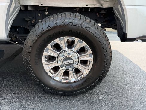 Used 2019 Ford F250 Lariat w/ Chrome Package AWD/4WD image 11