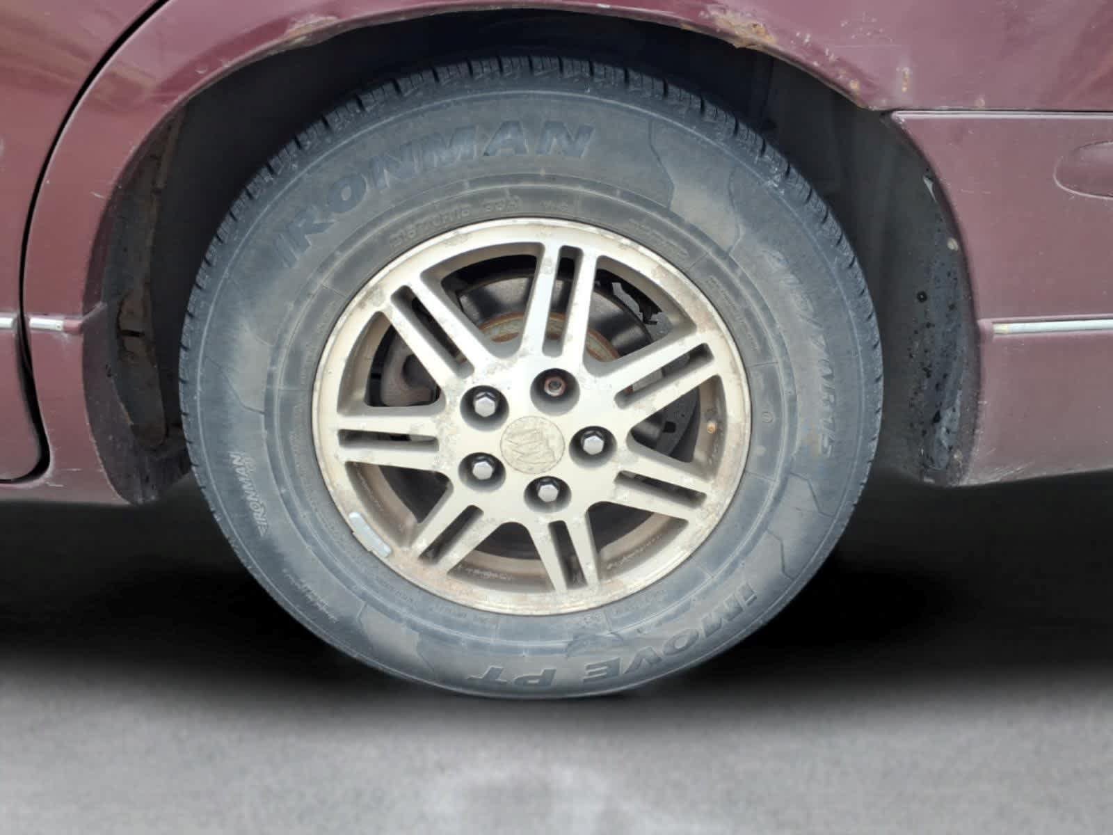 Used 2000 Buick Regal LS w/ Prestige Pkg FWD image 9