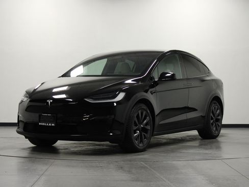 Used 2023 Tesla Model X AWD/4WD image 8