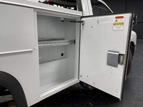 New 2024 RAM 2500 Tradesman w/ Chrome Appearance Group image 7