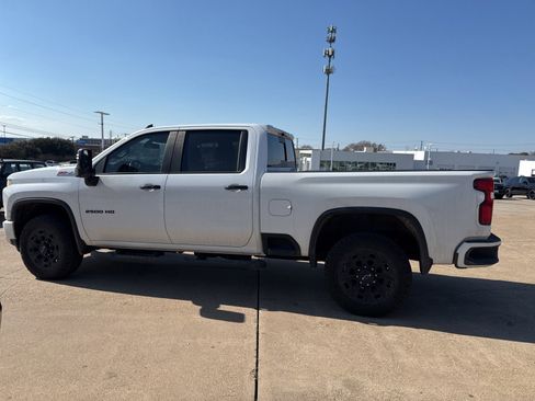 Used 2022 Chevrolet Silverado 2500 LT w/ Z71 Sport Edition image 4