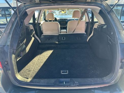 Used 2018 Subaru Outback 2.5i Premium image 11