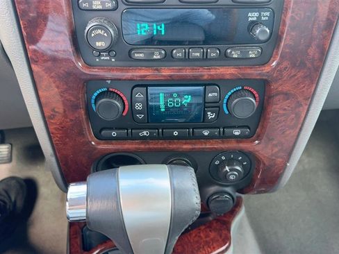 Used 2009 GMC Envoy SLT w/ Sun And 6-Disc Cd Package image 40